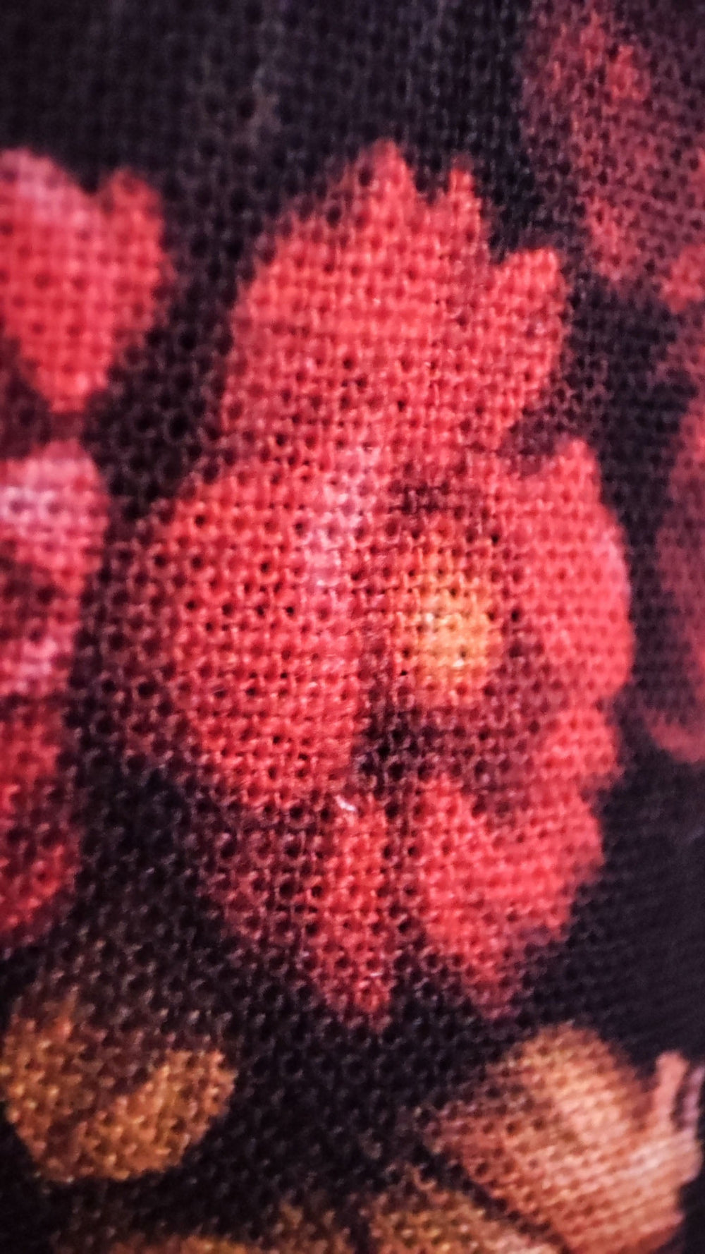 Linen Top with Venetian Motifs